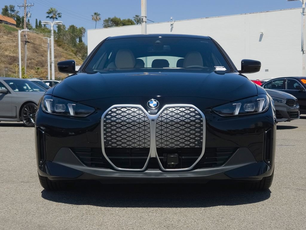 New 2026 BMW i4 eDrive40 w/ Parking Assistance Package RWD image 2