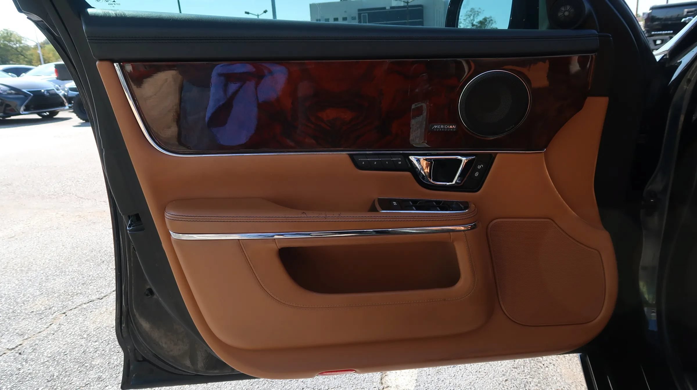 Used 2017 Jaguar XJ L Portfolio AWD/4WD image 47
