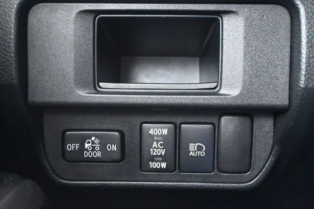 Used 2019 Toyota Tacoma TRD Off-Road AWD/4WD image 25