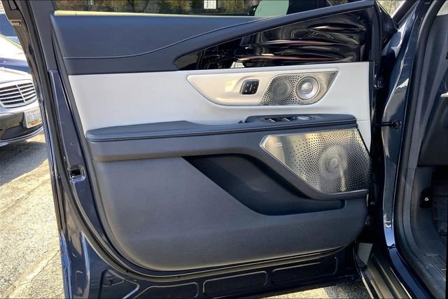 Used 2024 Lincoln Nautilus Reserve w/ Equipment Group 203A image 18