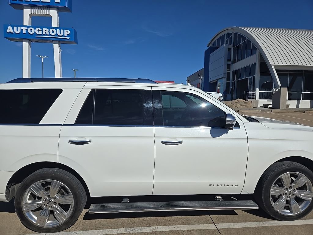Used 2023 Ford Expedition Platinum image 13