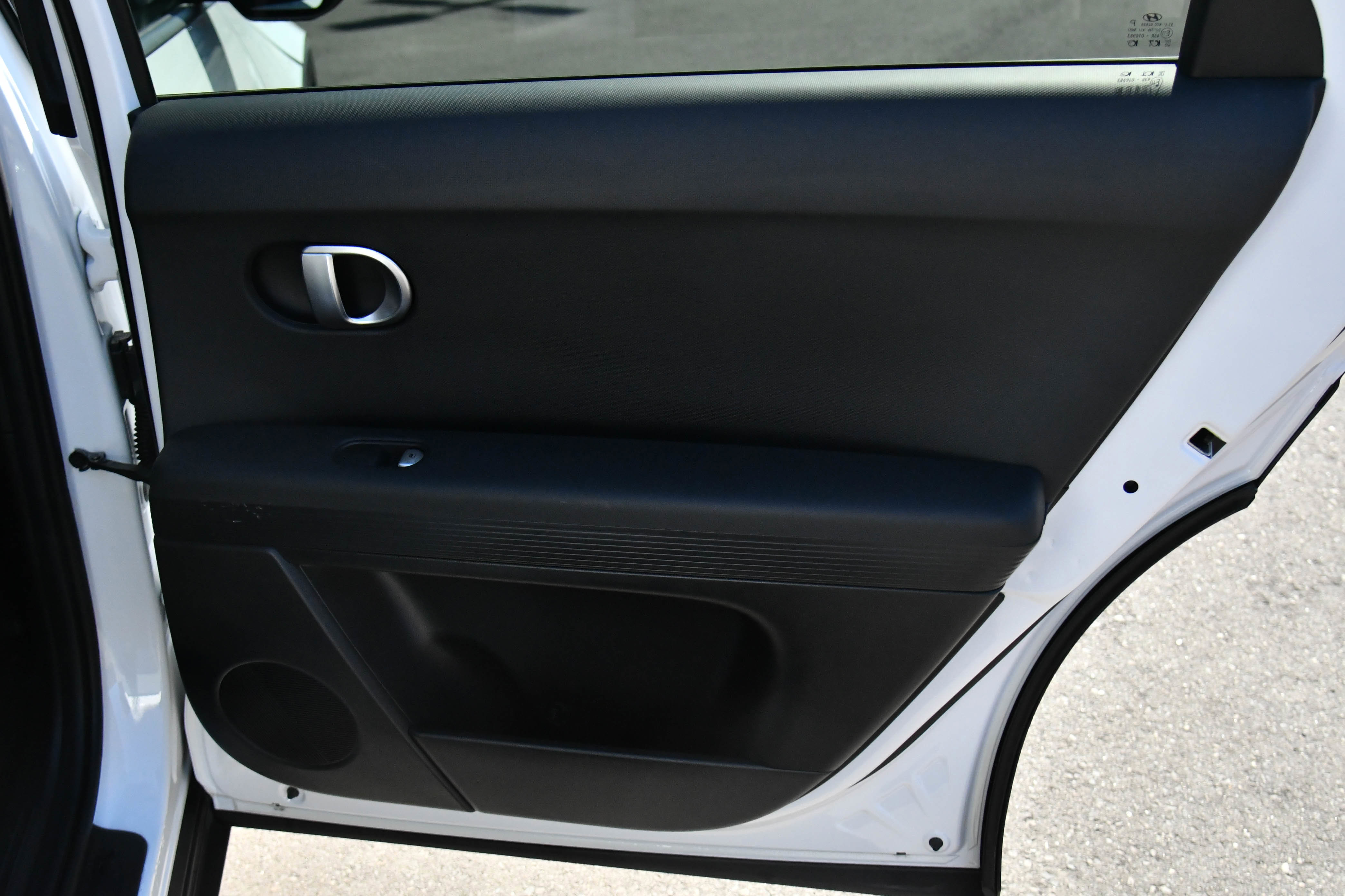 Used 2024 Hyundai Ioniq 5 SE image 43