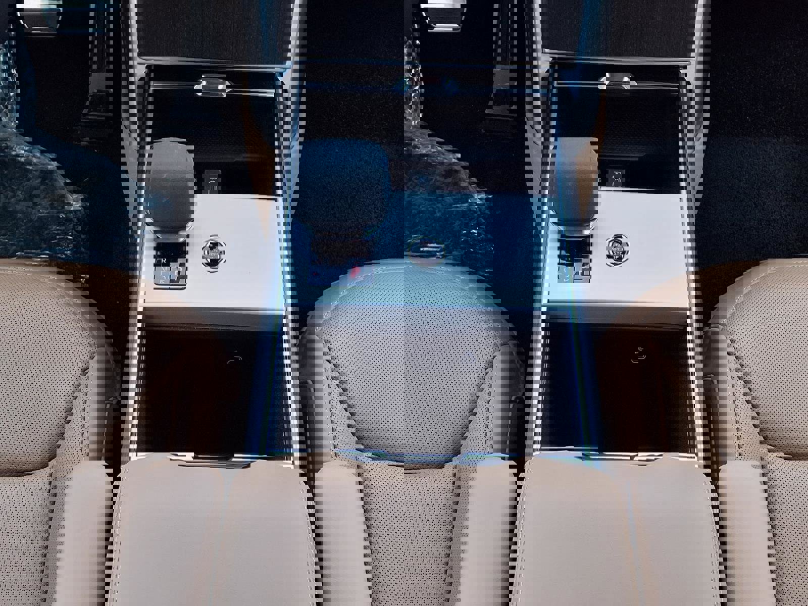 New 2026 Land Rover Range Rover Long Wheelbase SE image 21