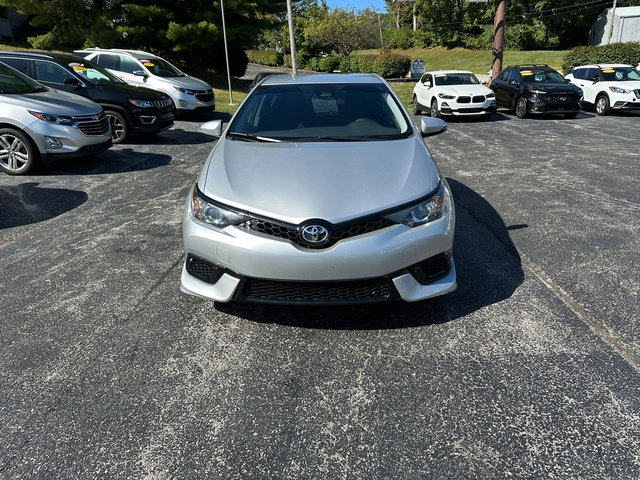 Used 2017 Toyota Corolla iM image 3