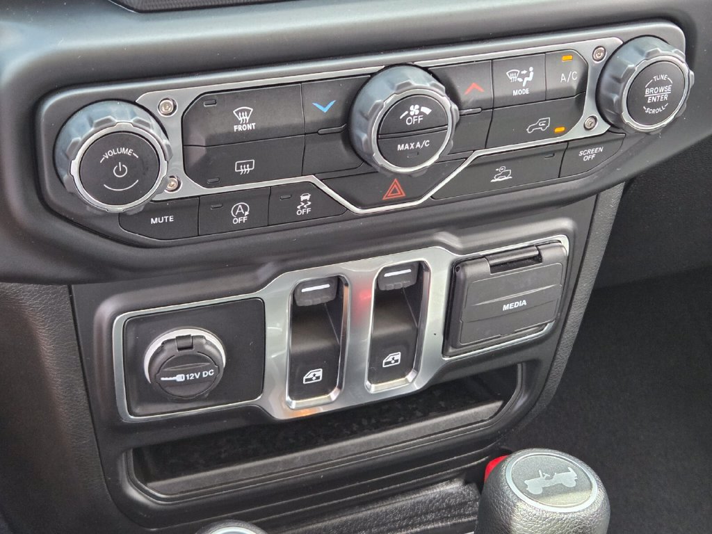 Used 2022 Jeep Wrangler Sport AWD/4WD image 25
