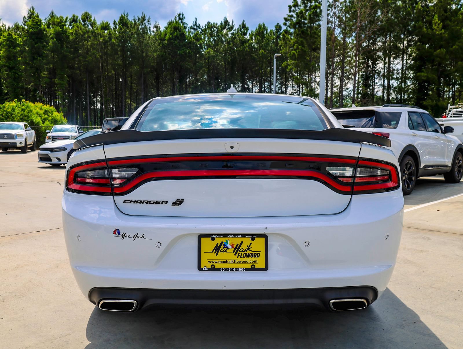 Used 2021 Dodge Charger SXT w/ Plus Group AWD/4WD image 5