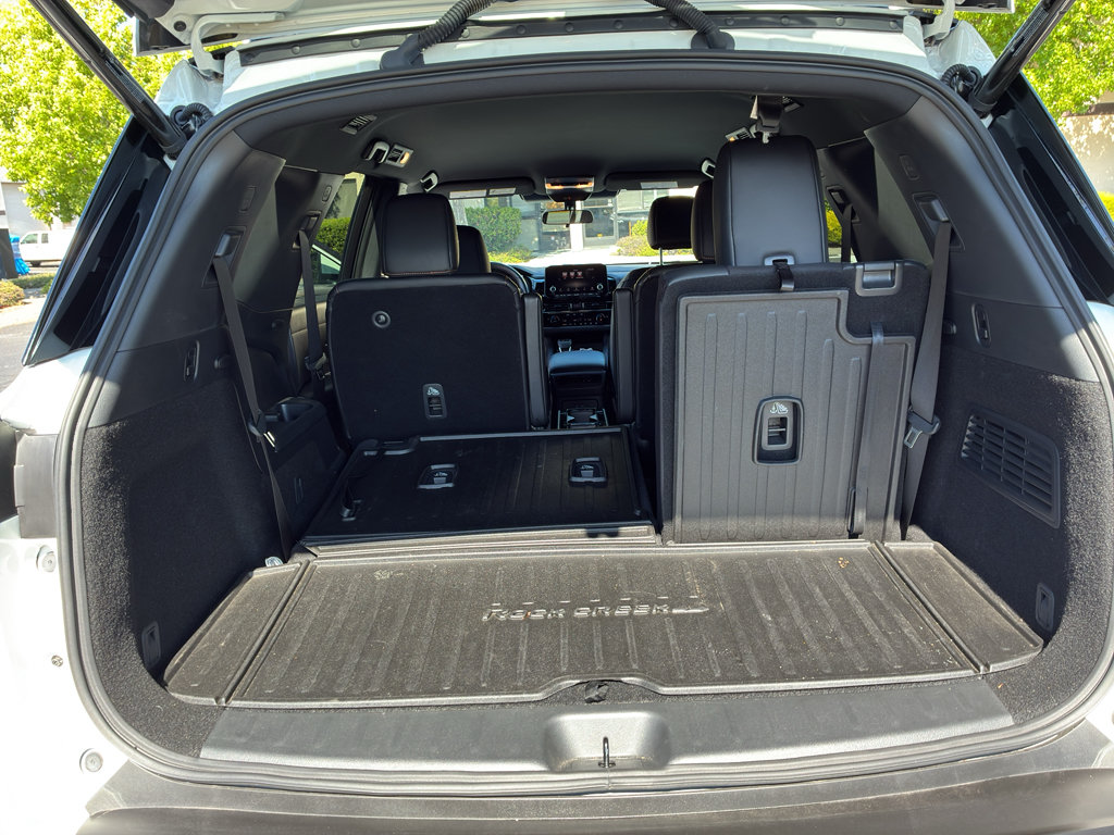 Used 2025 Nissan Pathfinder Rock Creek AWD/4WD image 50