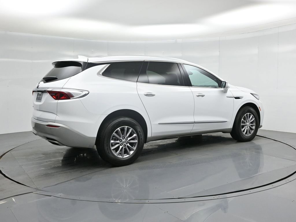 Used 2024 Buick Enclave Premium image 31