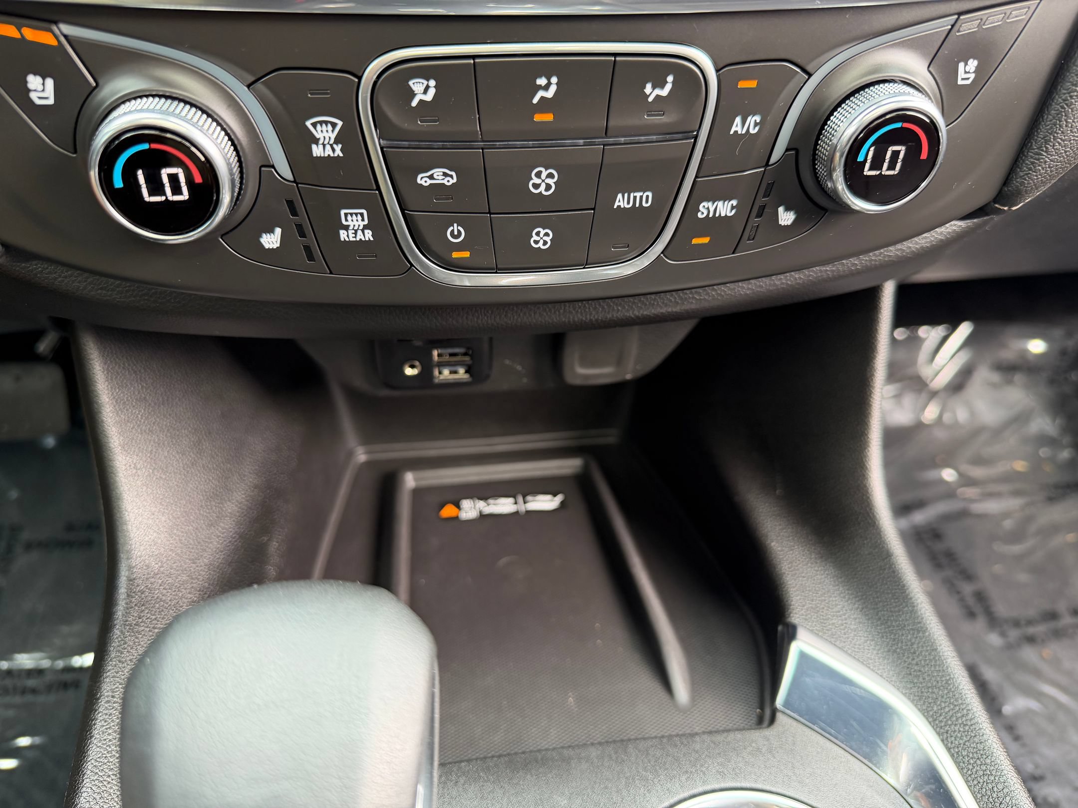 Used 2023 Chevrolet Traverse High Country AWD/4WD image 18