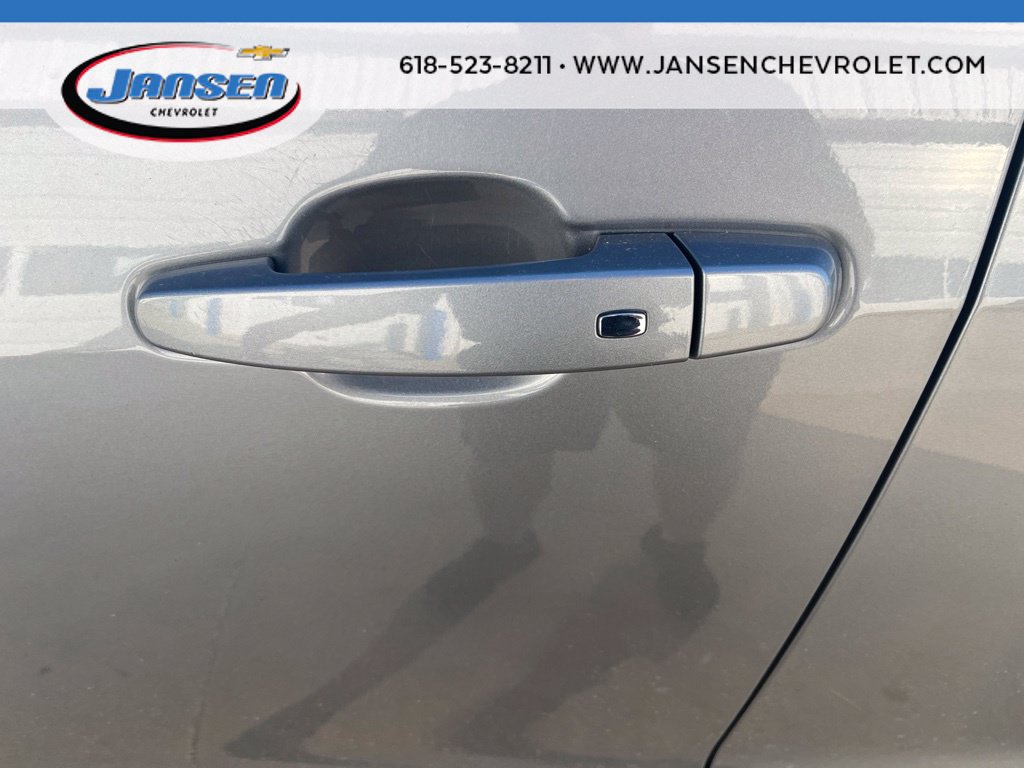 Used 2023 Chevrolet Blazer LT w/ Convenience Package FWD image 9