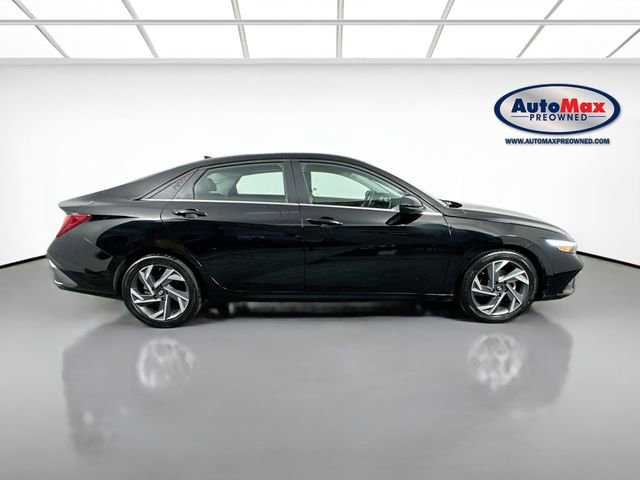 Used 2025 Hyundai Elantra SEL FWD image 10