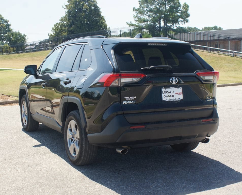Used 2025 Toyota RAV4 XLE AWD/4WD image 15