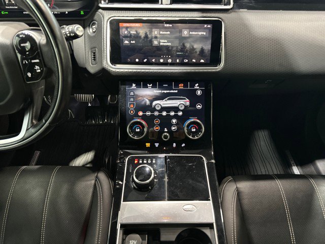 Used 2018 Land Rover Range Rover Velar R-Dynamic SE AWD/4WD image 4