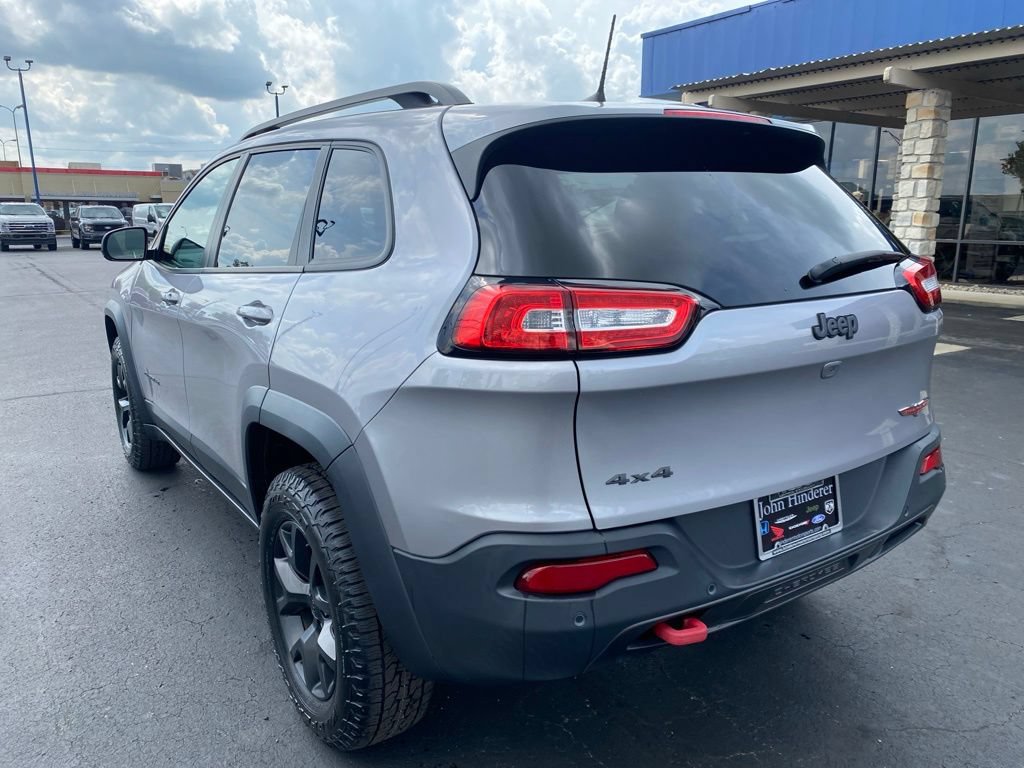 Used 2018 Jeep Cherokee Trailhawk AWD/4WD image 5