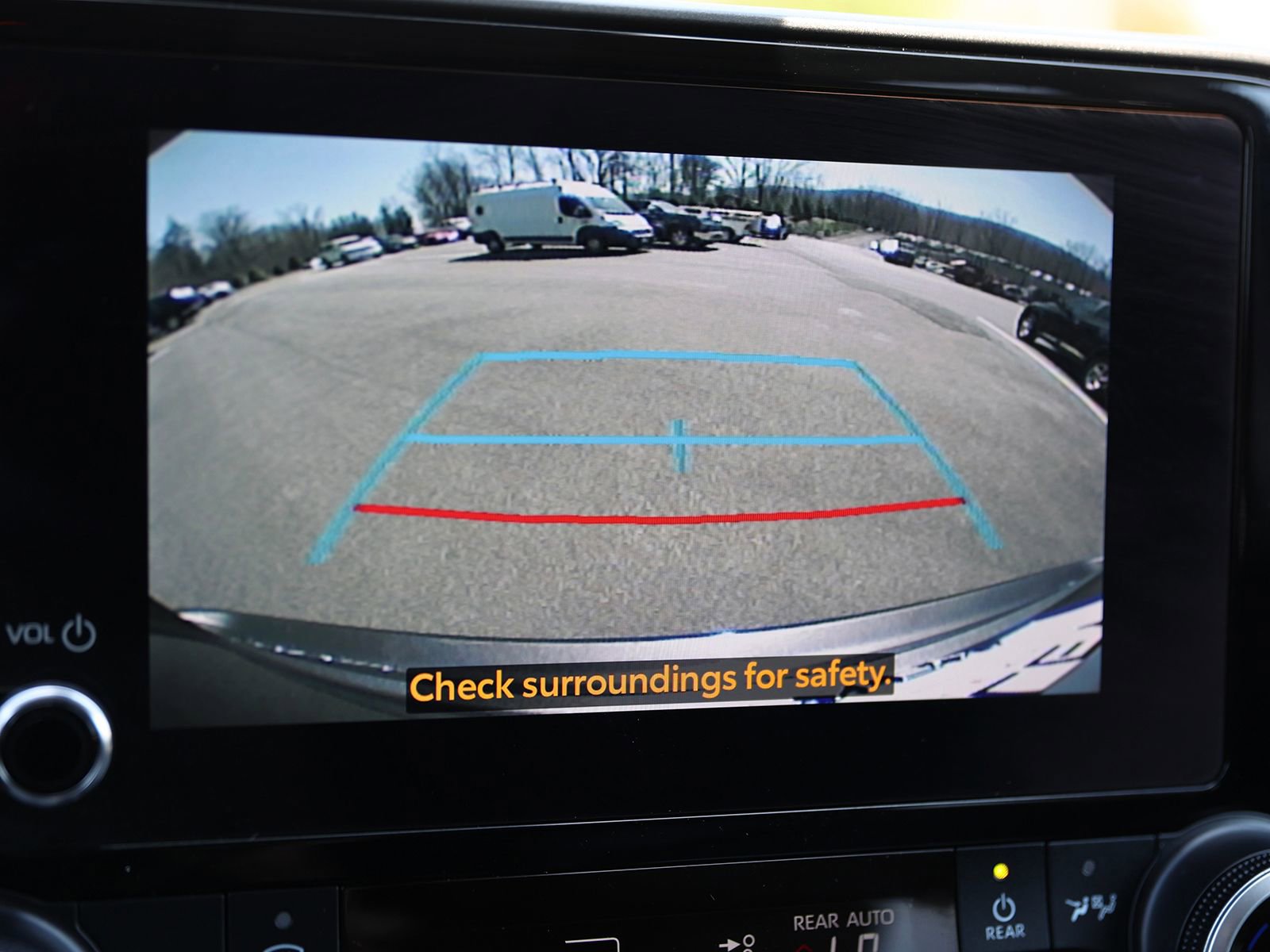 Used 2023 Toyota Highlander XLE image 32