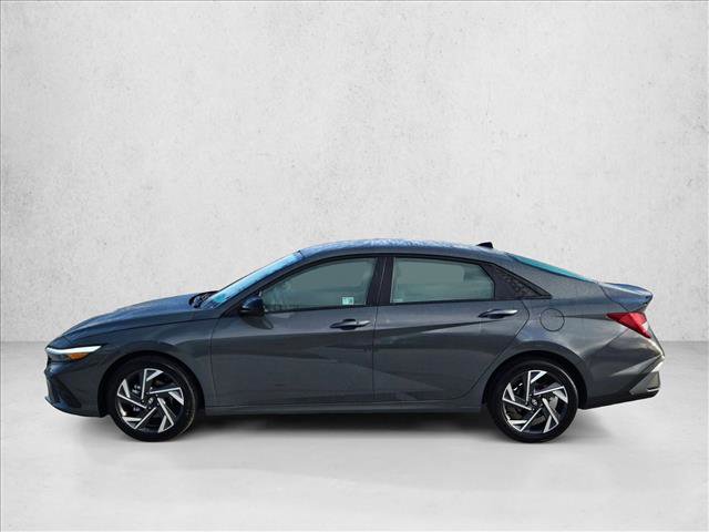Used 2025 Hyundai Elantra Sport FWD image 9