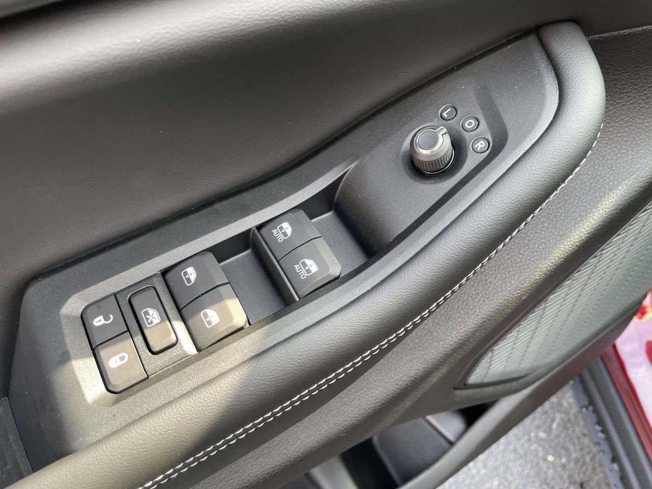 New 2025 Jeep Grand Cherokee L Altitude AWD/4WD image 27