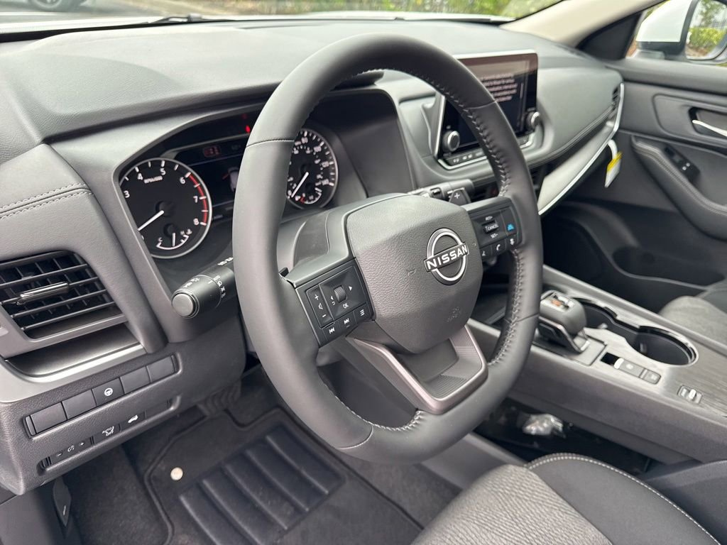 New 2026 Nissan Rogue SV FWD image 23