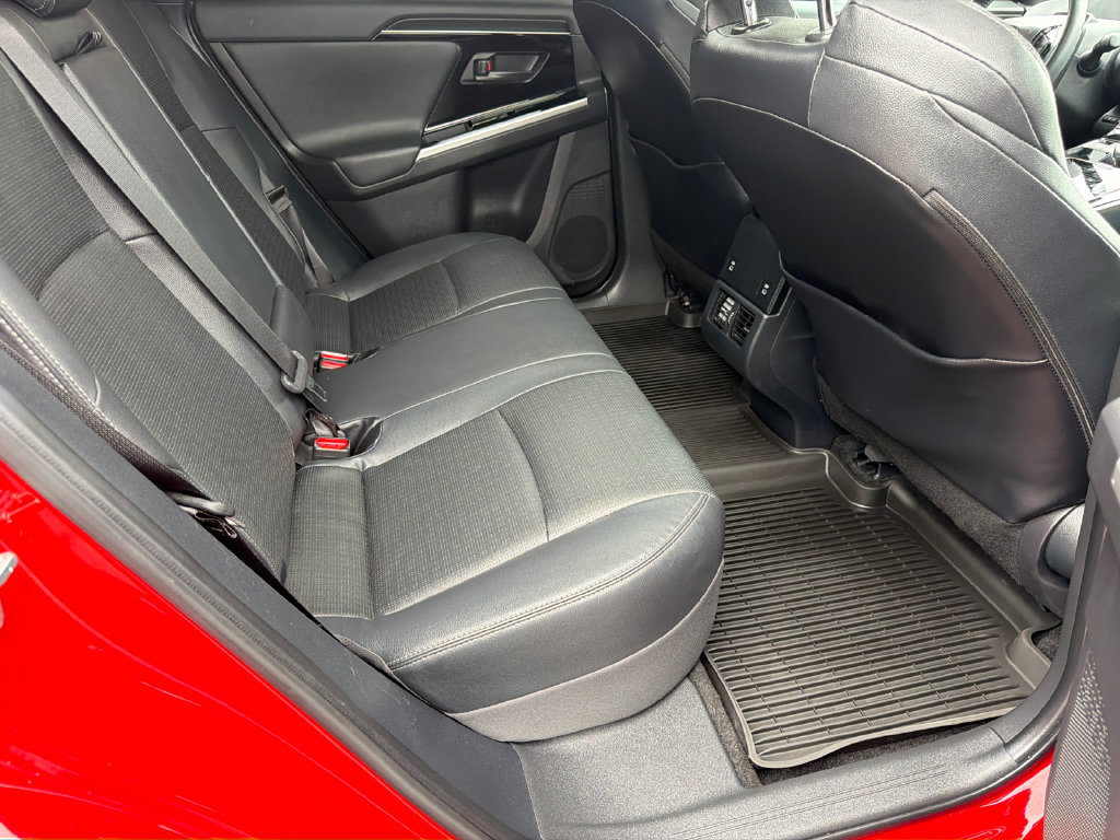 Used 2024 Toyota bZ4X FWD image 18
