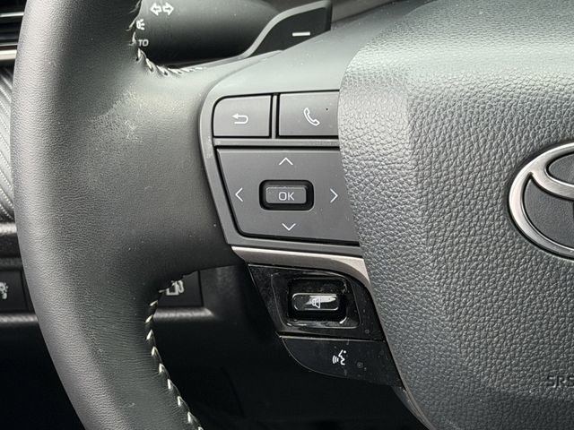 Used 2025 Toyota Camry SE w/ Multimedia Upgrade Package FWD image 14