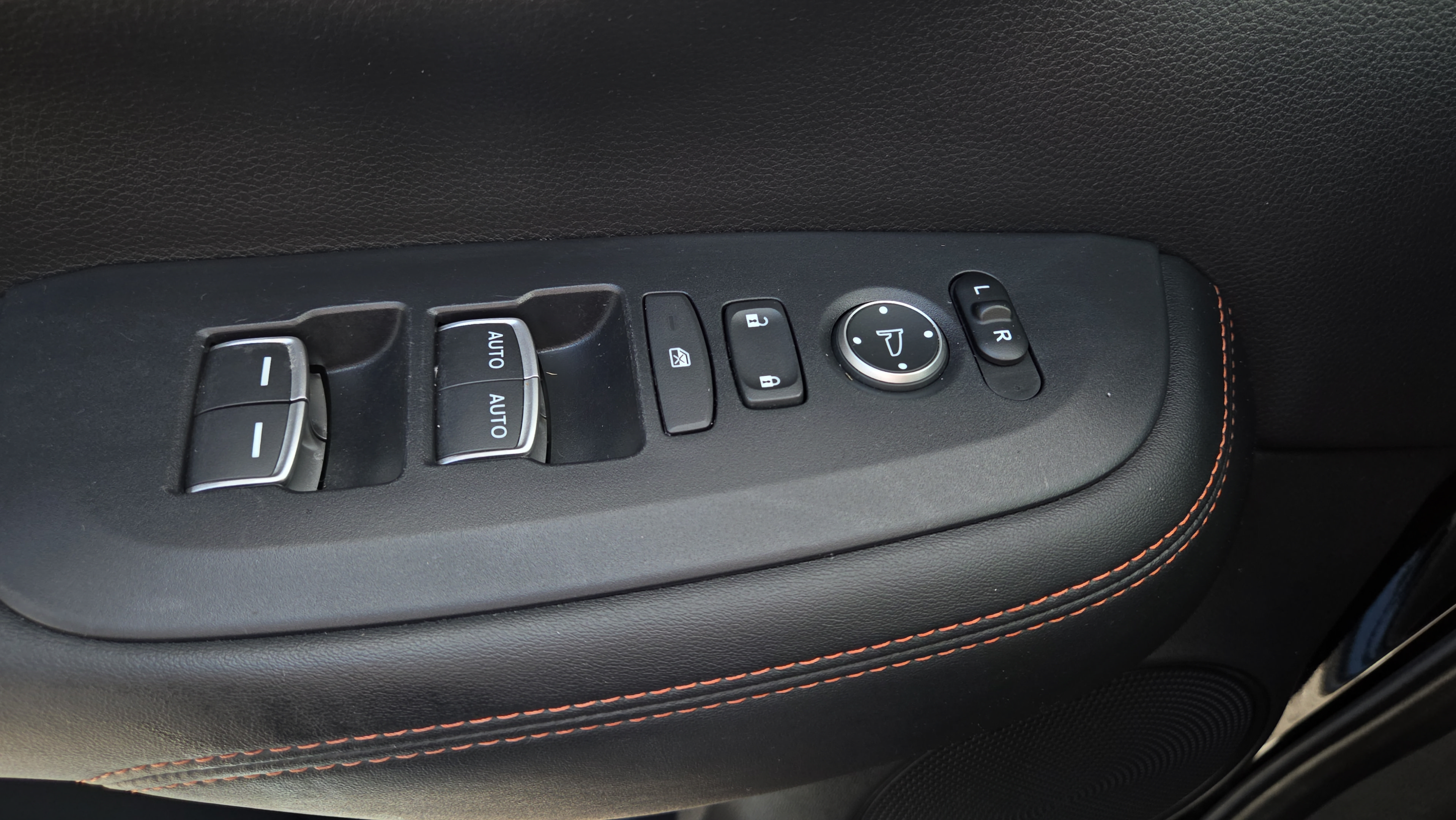Used 2024 Honda HR-V Sport image 32