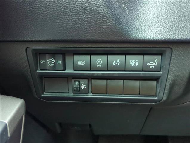 Used 2022 Toyota Tundra SR5 w/ SR5 Convenience Package RWD image 13