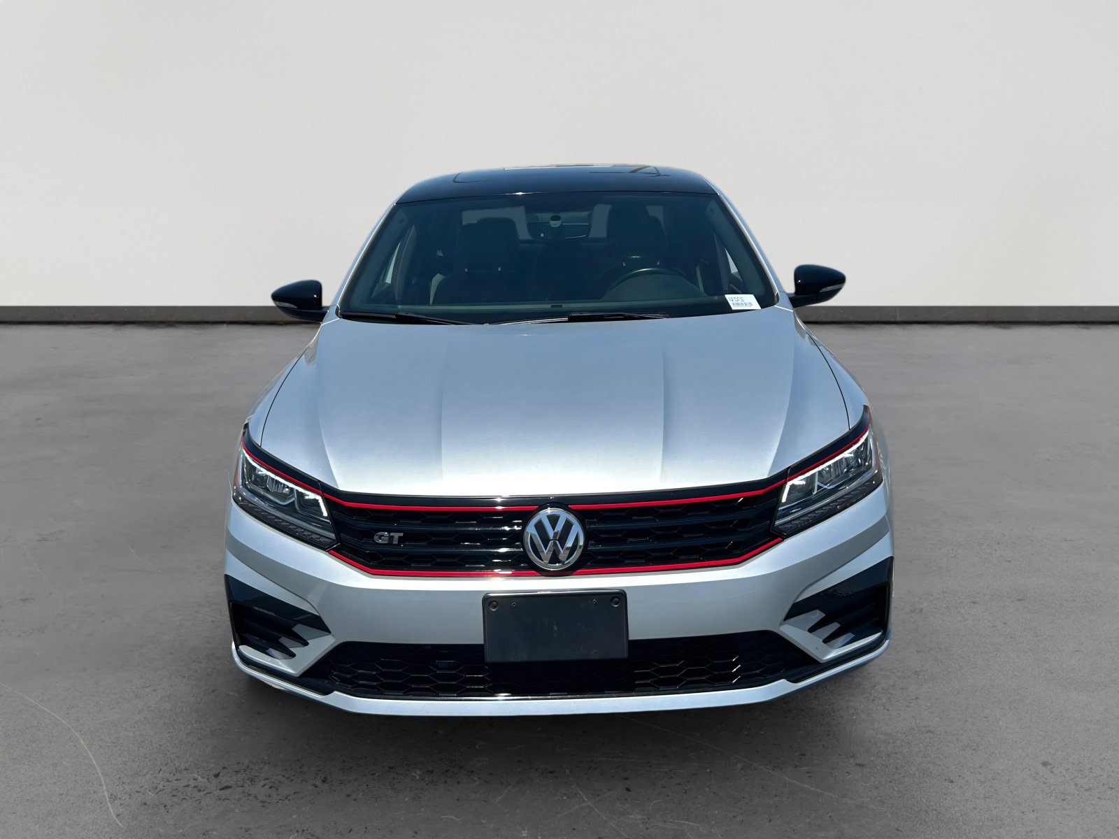 Used 2018 Volkswagen Passat GT FWD image 8
