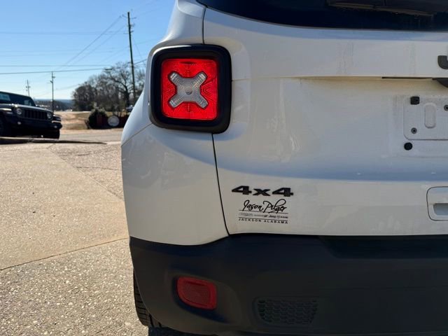 Used 2023 Jeep Renegade Altitude image 10