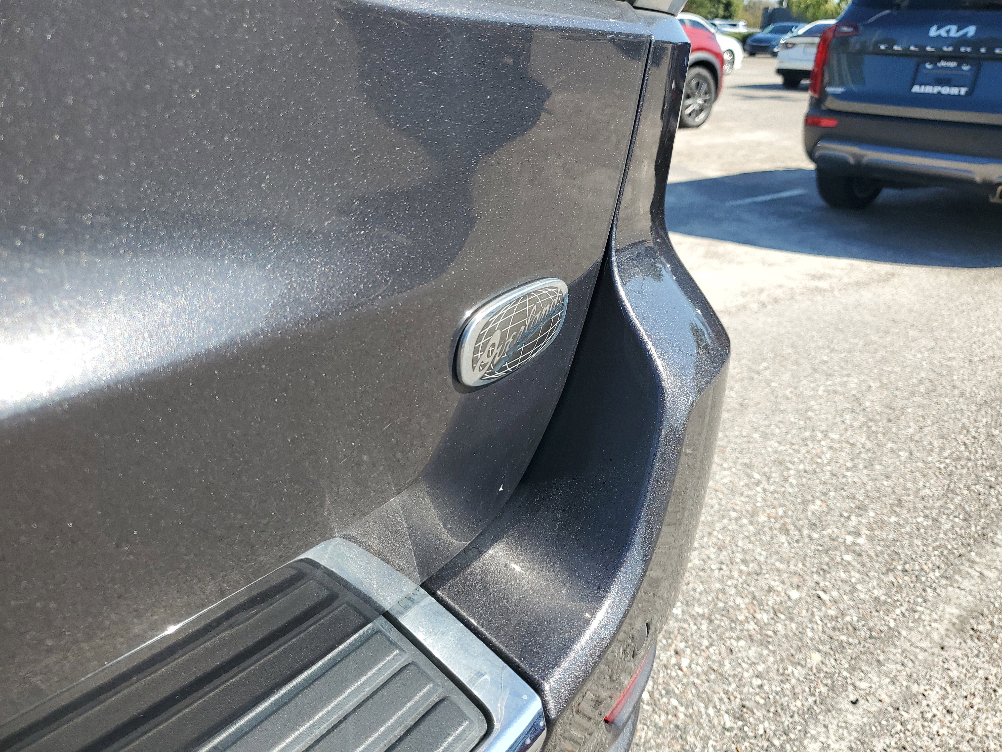Used 2015 Jeep Grand Cherokee Overland w/ Advanced Technology Group image 7