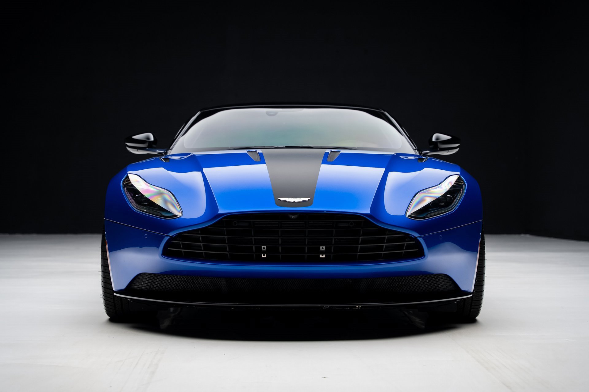 Used 2020 Aston Martin DB11 AMR image 8
