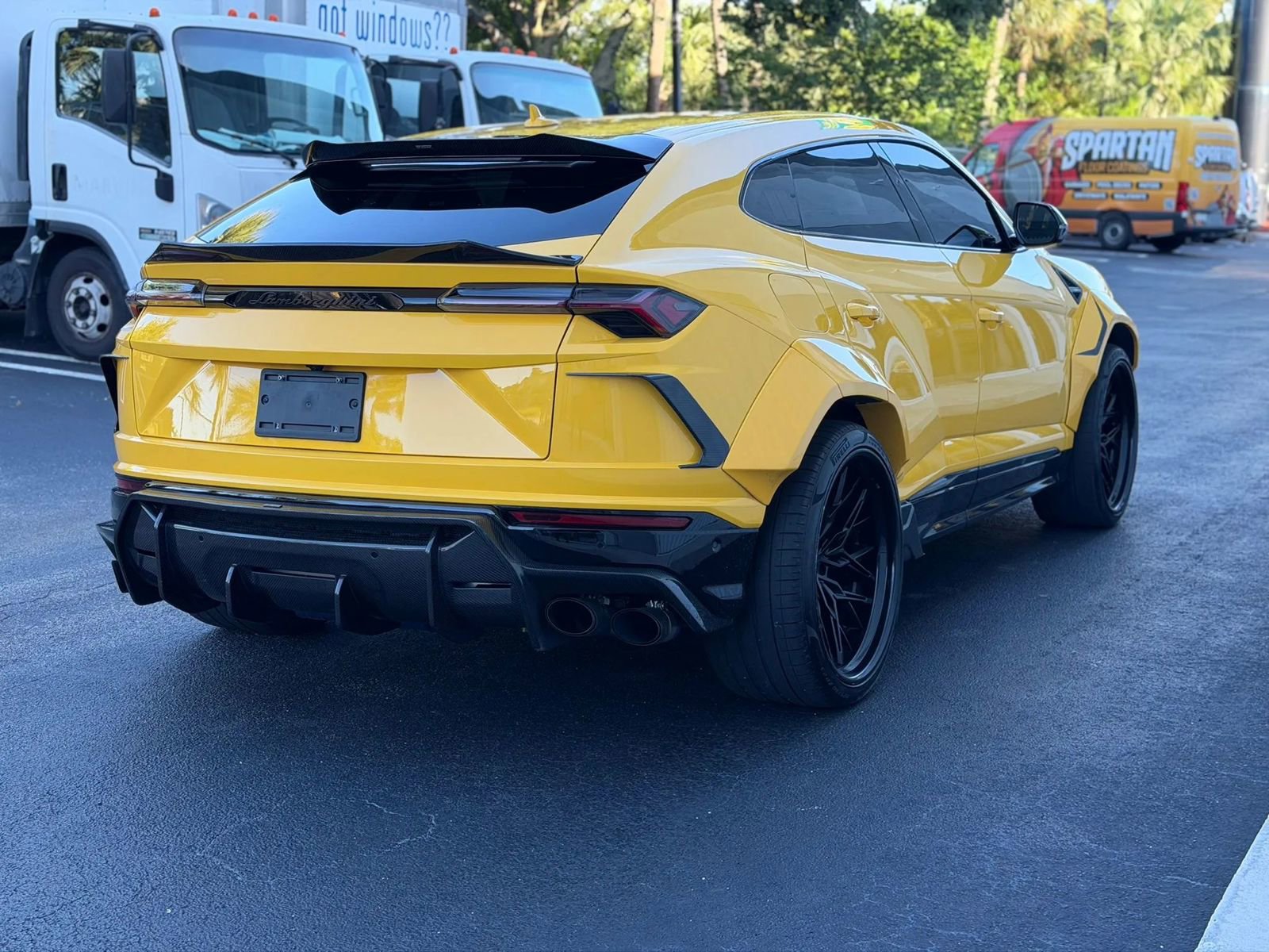 Used 2021 Lamborghini Urus AWD/4WD image 14