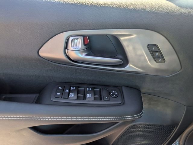 New 2025 Chrysler Pacifica Select image 16