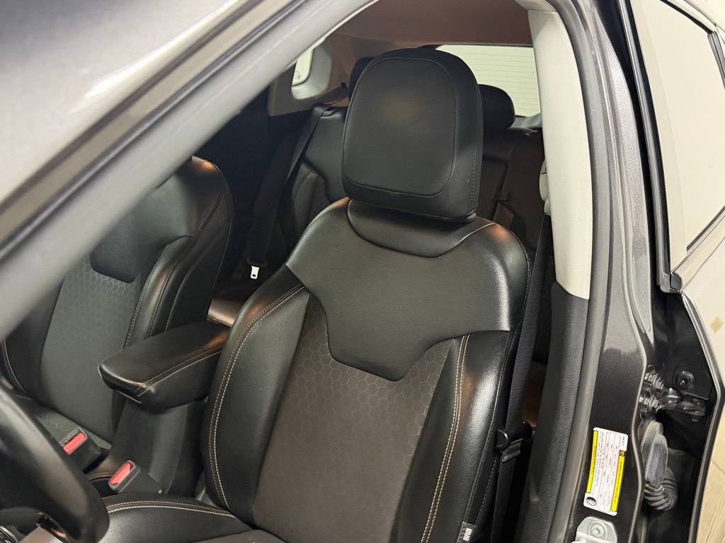 Used 2020 Jeep Compass Latitude w/ Cold Weather Group image 49