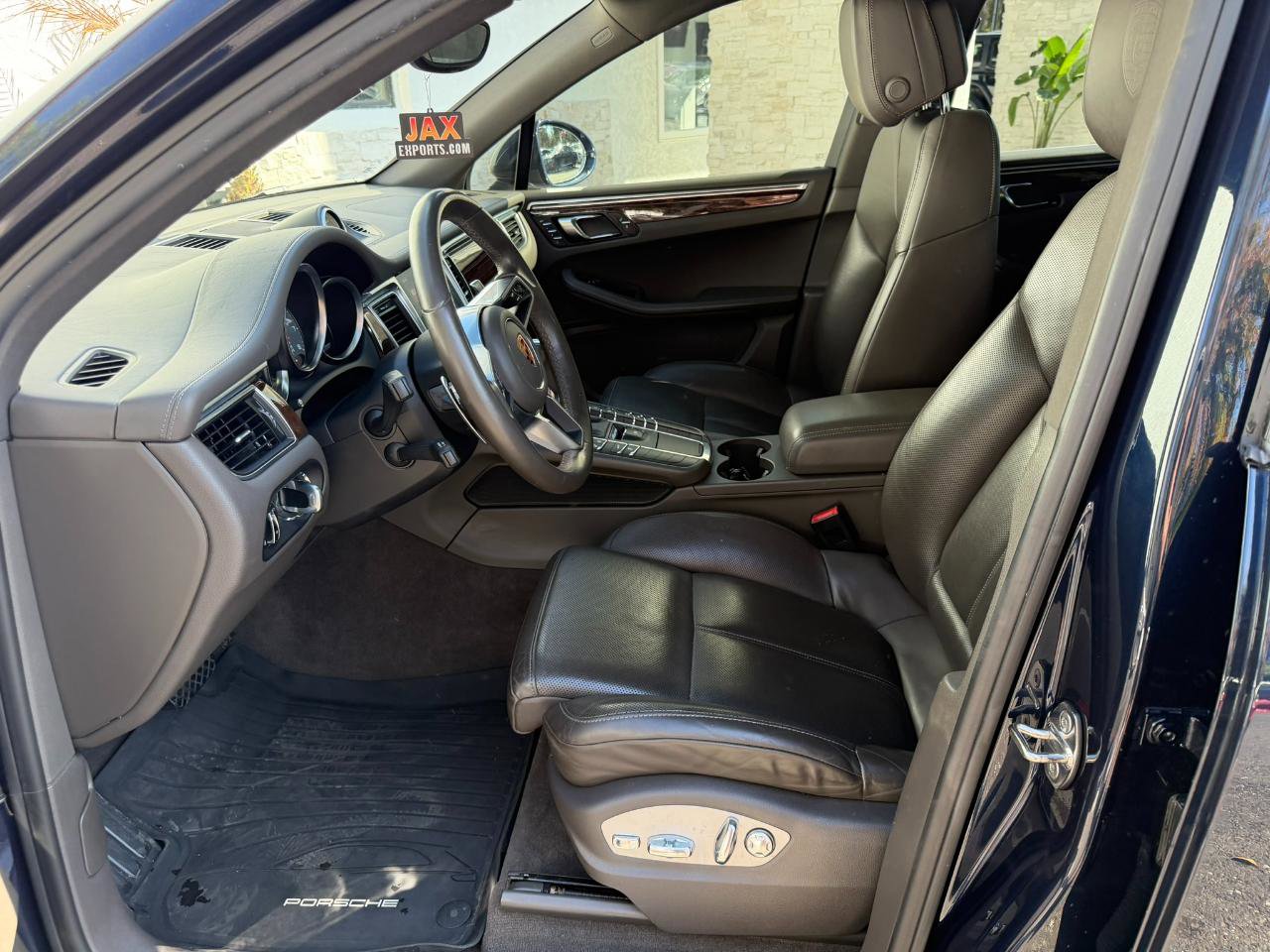 Used 2018 Porsche Macan S image 24