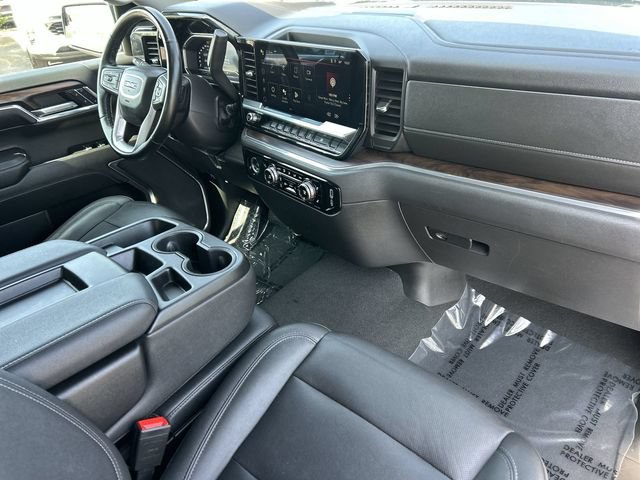 Used 2024 GMC Sierra 1500 SLT AWD/4WD image 13