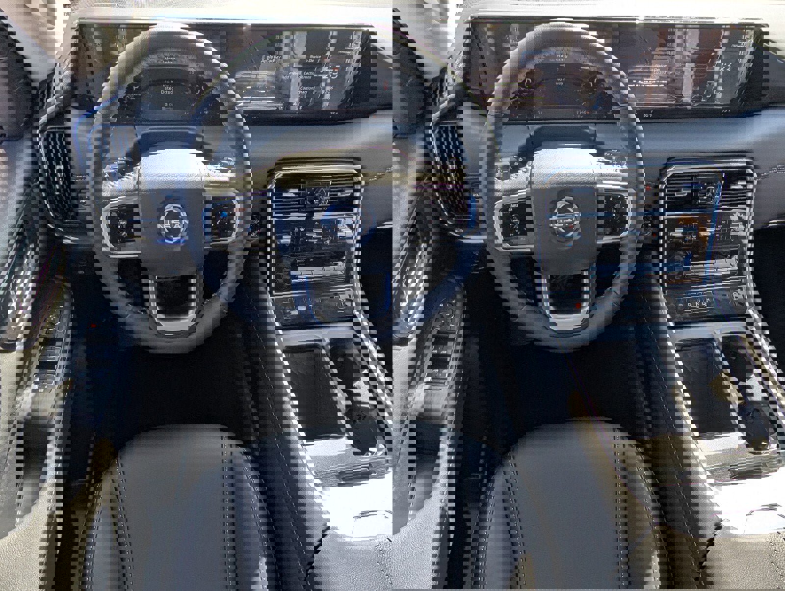 New 2025 Nissan Armada SV image 5