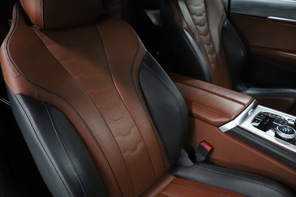 Used 2019 BMW M850i xDrive Convertible image 32