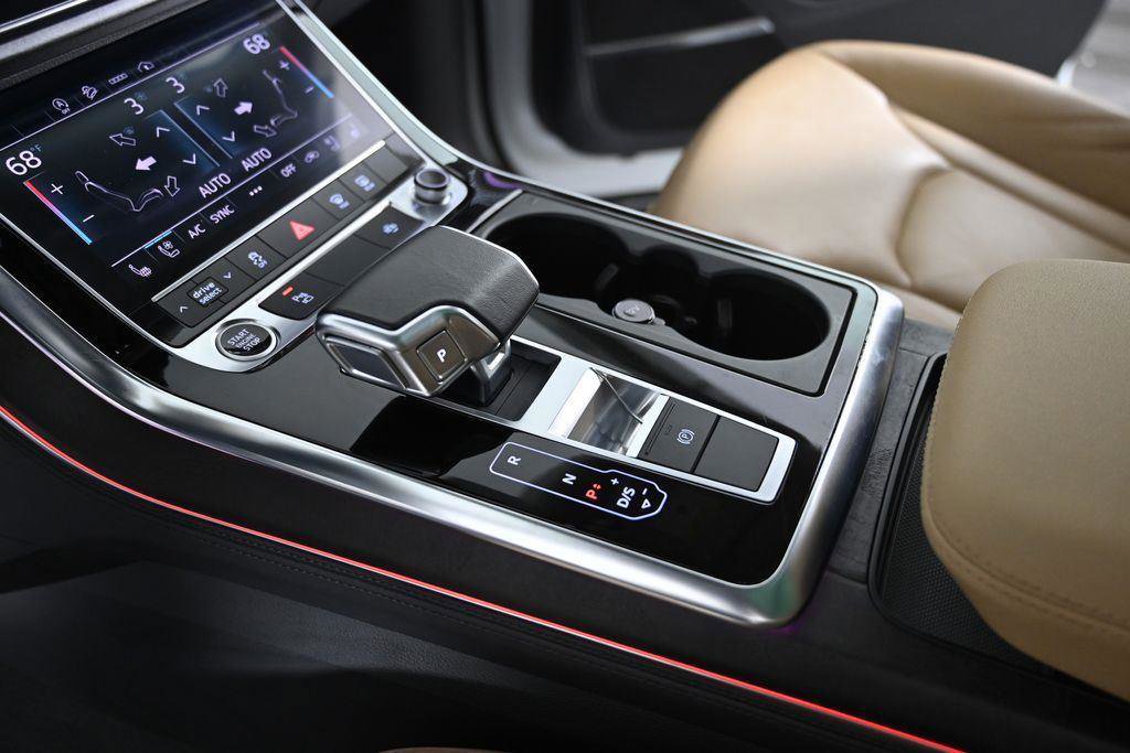 Used 2023 Audi Q8 Premium Plus image 18