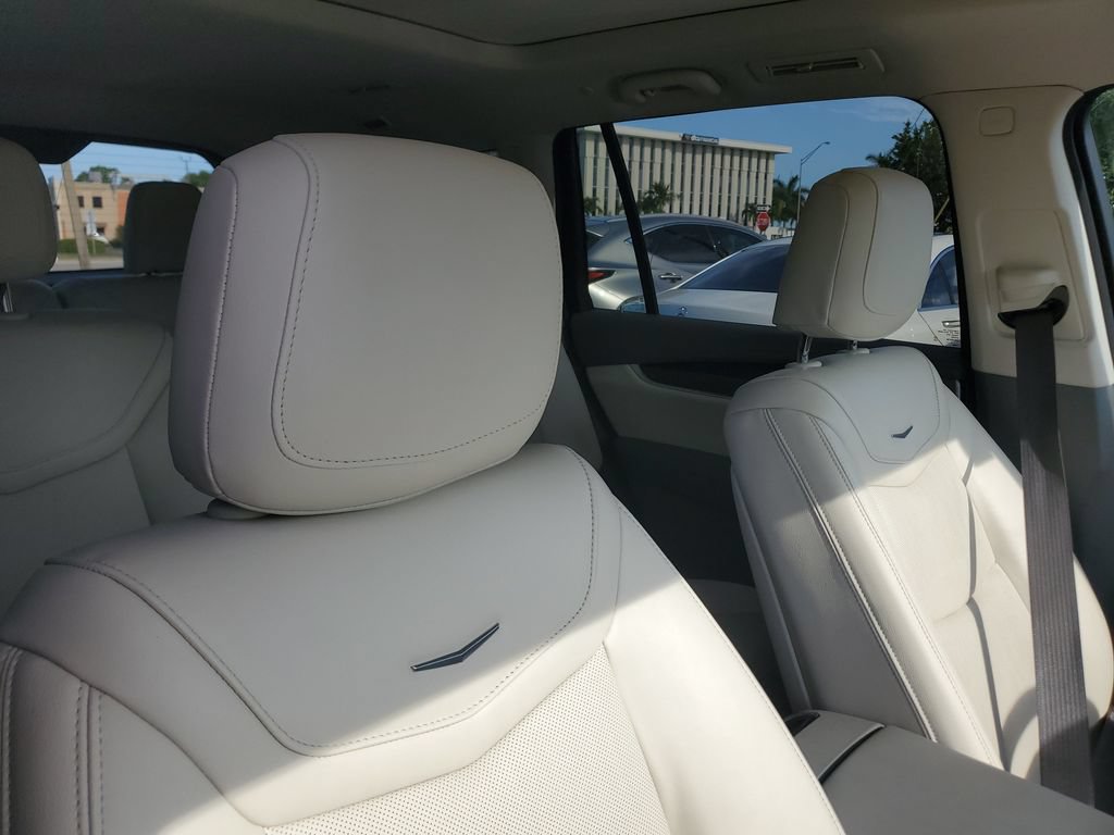 Certified 2023 Cadillac XT6 Premium Luxury w/ Technology Package FWD image 24