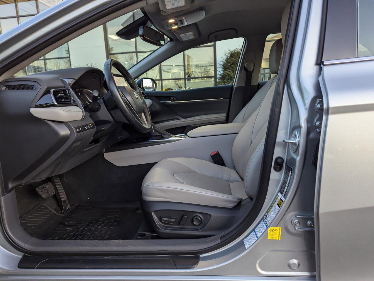 Used 2023 Toyota Camry XLE w/ Cold Weather Package AWD/4WD image 12