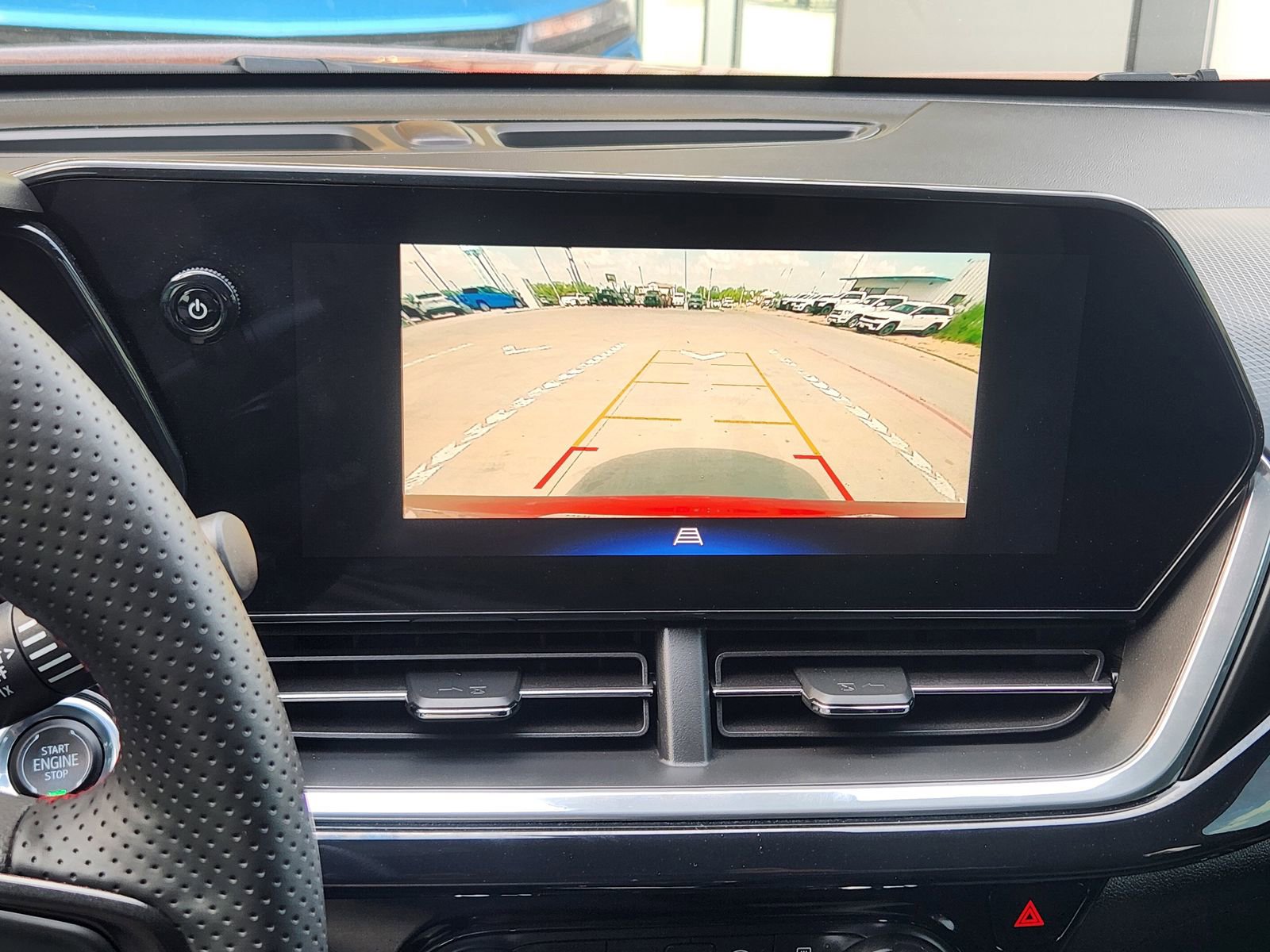 Used 2024 Chevrolet Trax RS FWD image 19