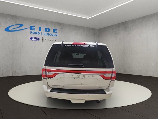 Used 2016 Lincoln Navigator Select image 9
