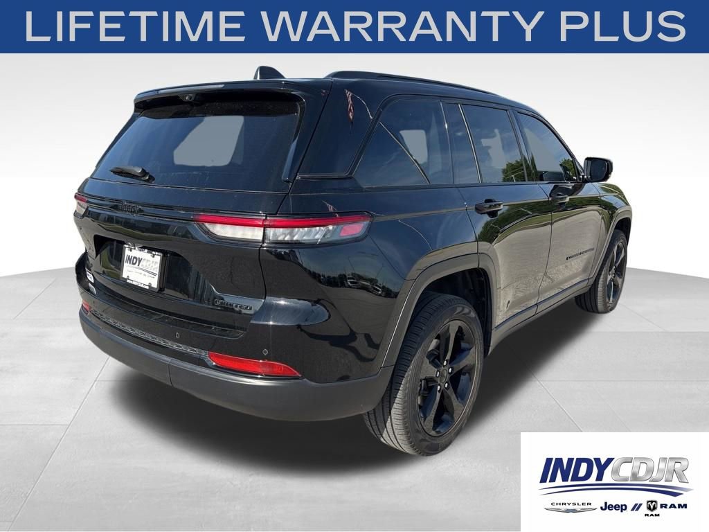 Used 2023 Jeep Grand Cherokee Limited w/ Luxury Tech Group II AWD/4WD image 4