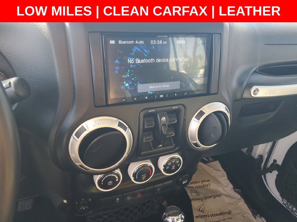 Used 2018 Jeep Wrangler Unlimited Rubicon w/ Connectivity Group AWD/4WD image 36