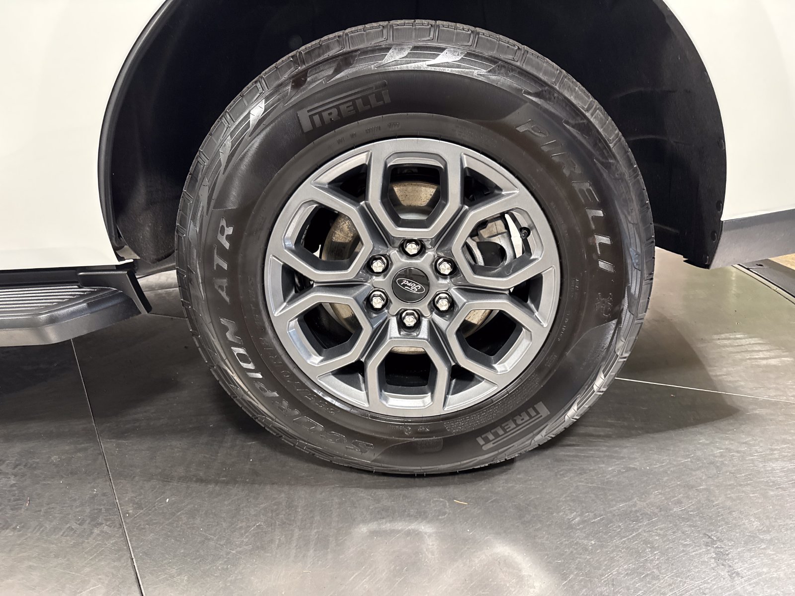 Used 2025 Ford Expedition Active AWD/4WD image 13