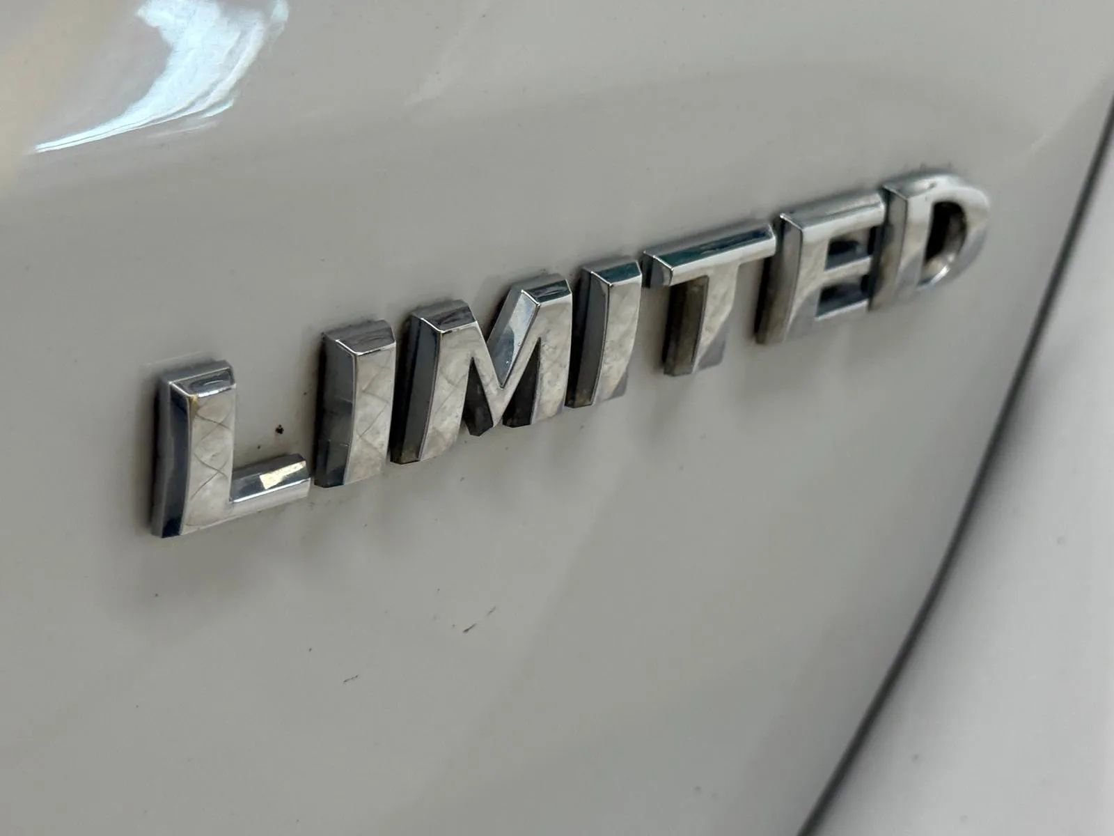 Used 2017 Jeep Grand Cherokee Limited w/ Trailer Tow Group IV AWD/4WD image 32