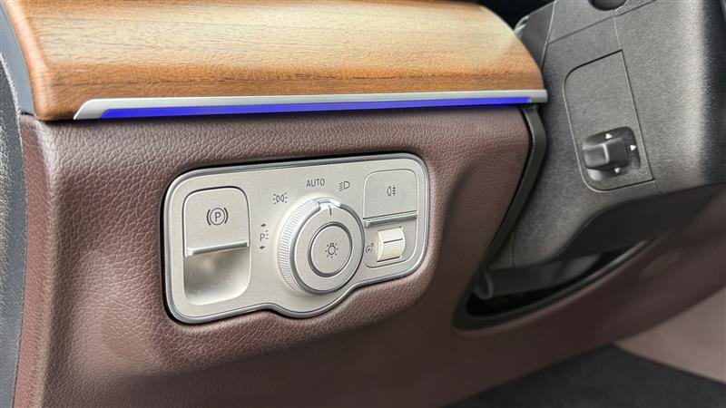 Used 2023 Mercedes-Benz GLS 450 4MATIC w/ AMG Line Exterior image 16