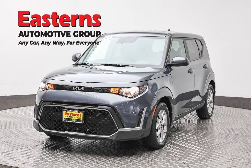 Used 2023 Kia Soul LX w/ LX Technology Package