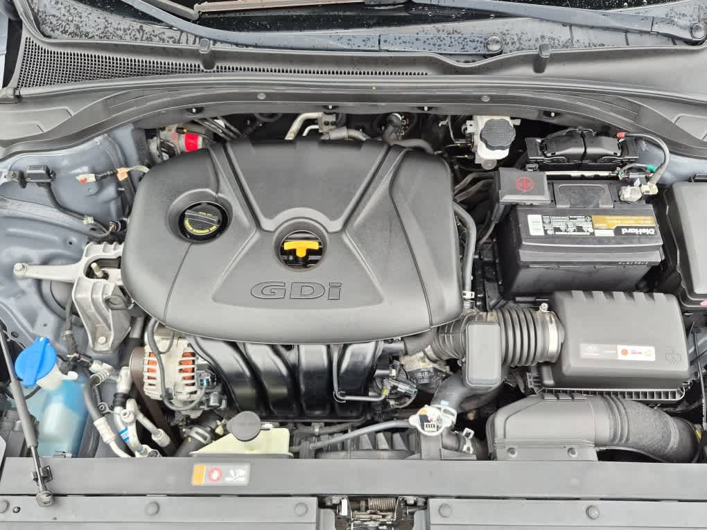 Used 2019 Hyundai Elantra GT FWD image 17