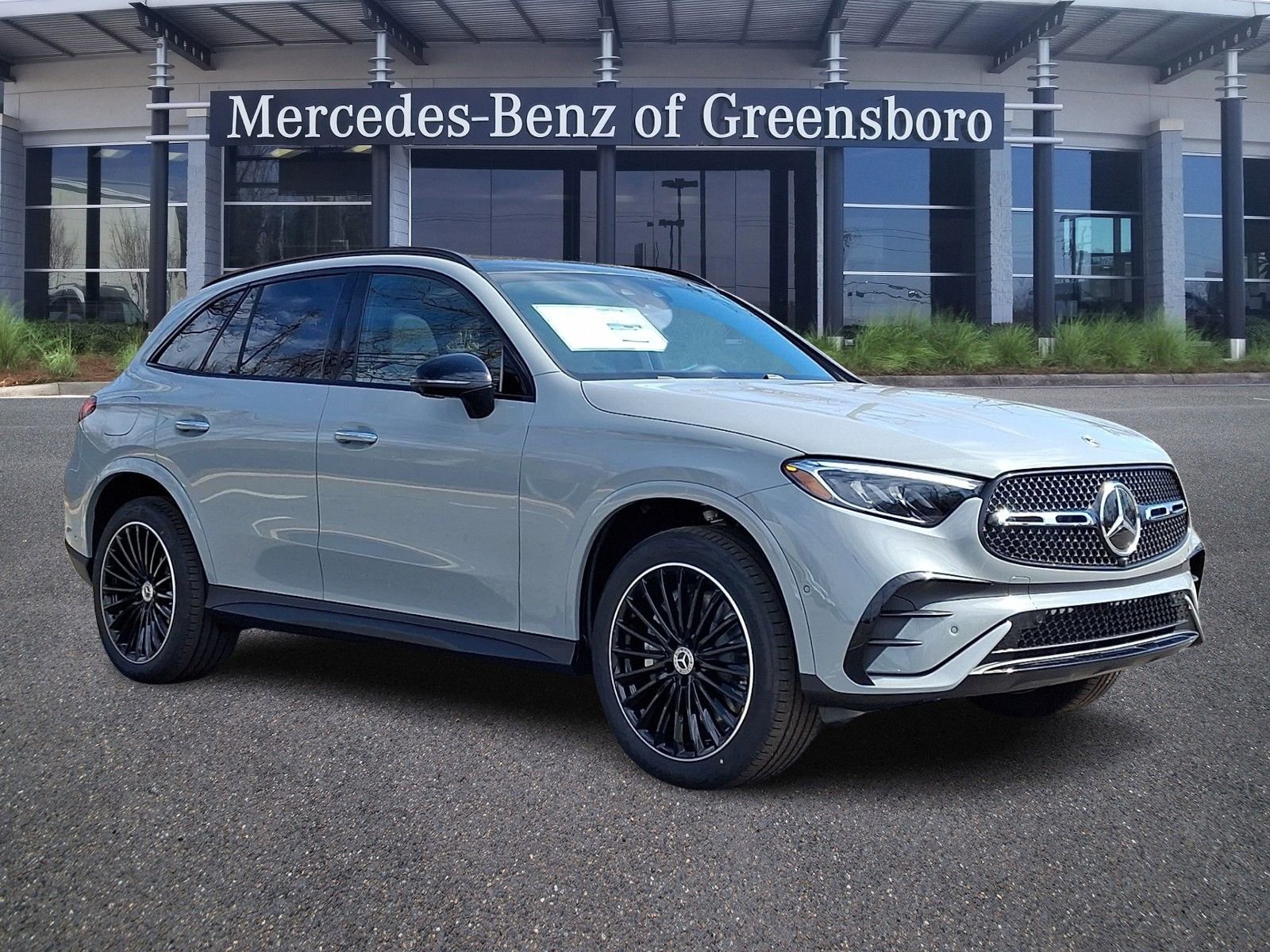 New 2026 Mercedes-Benz GLC 300 4MATIC image 2